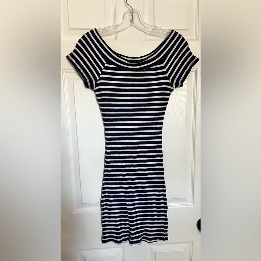 NWT Derek Heart Off The Shoulder Dress